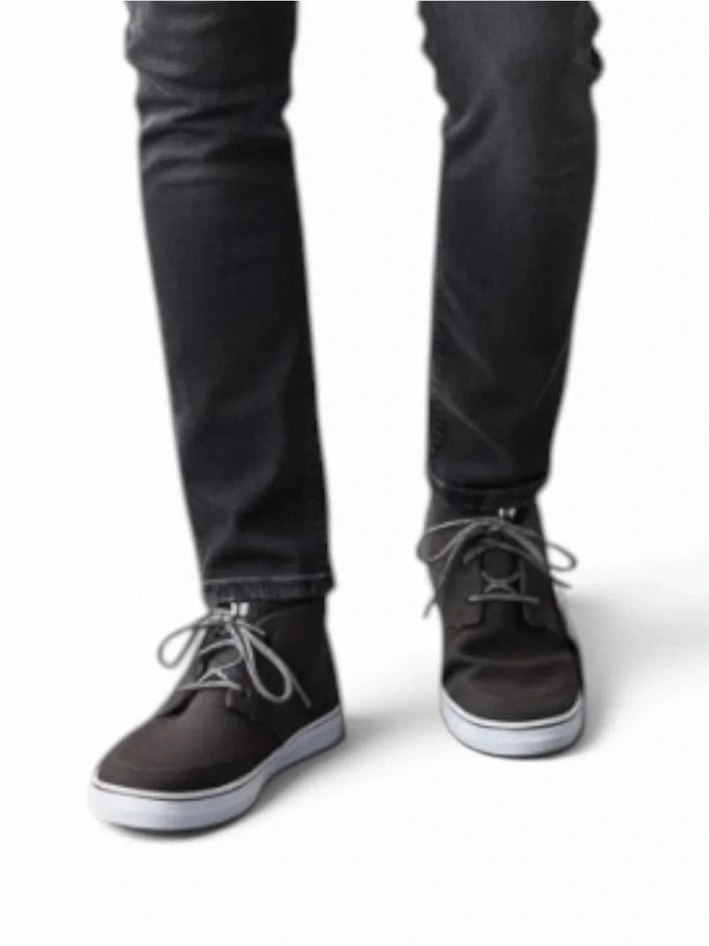 Under Armour Mens Canvas/Suede Chukka Boots In Black. Size 12